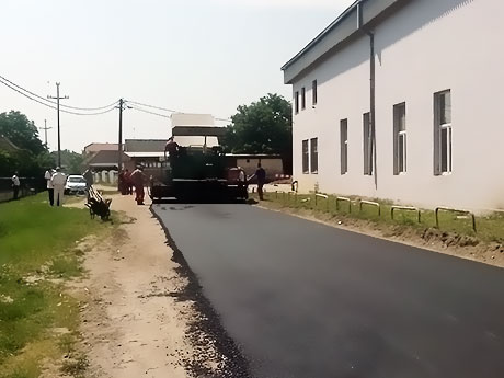 asfaltiranje c4acc3cd3259b69f9ad08cdb195d7aaaf095df7a7b334dc488ecbb501d20d8b3