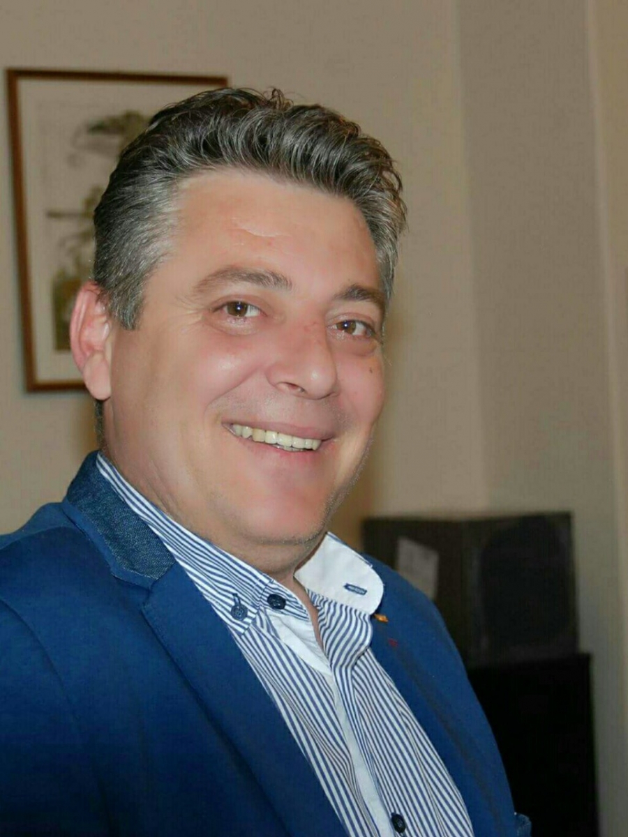 f886601d84b861950b399355947b6811 XL